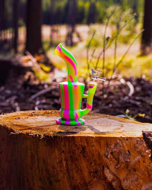 Silikónové bongo (19 cm) - stredne veľké, odolné a praktické bongo