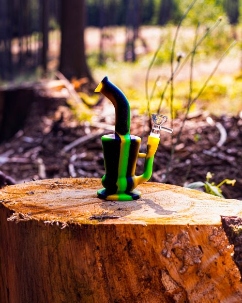 Silikonbong (19cm) - Mittelgroße, haltbare und praktische Bong