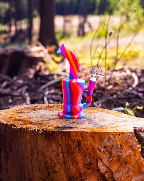 Silikonbong (19cm) - Mittelgroße, haltbare und praktische Bong